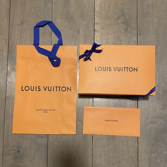 Louis Vuitton Handbags - LOUIS VUITTON BOX Set!
